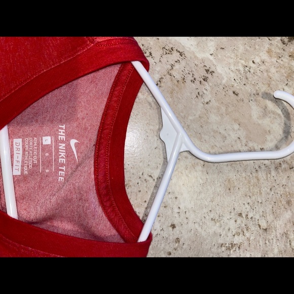 Nike T-Shirt - Picture 2 of 3